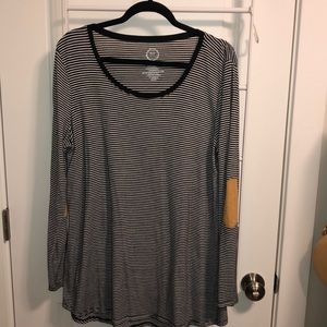 Long sleeve striped shirt